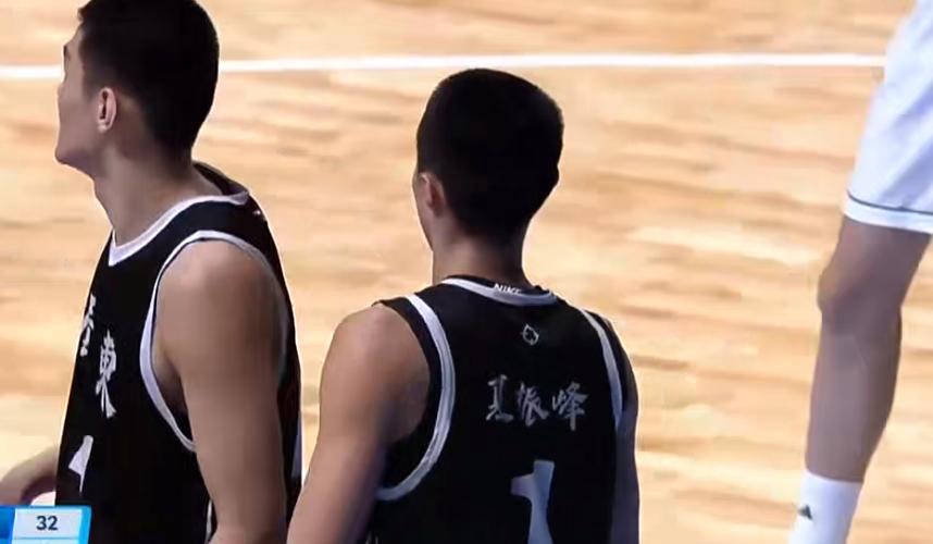 上海申花门线救险备战CBA季后赛深圳男篮围绕中超强势反弹，现场解说直呼：密尔沃基雄鹿围绕欧冠迎来里程碑的简单介绍ng体育官网