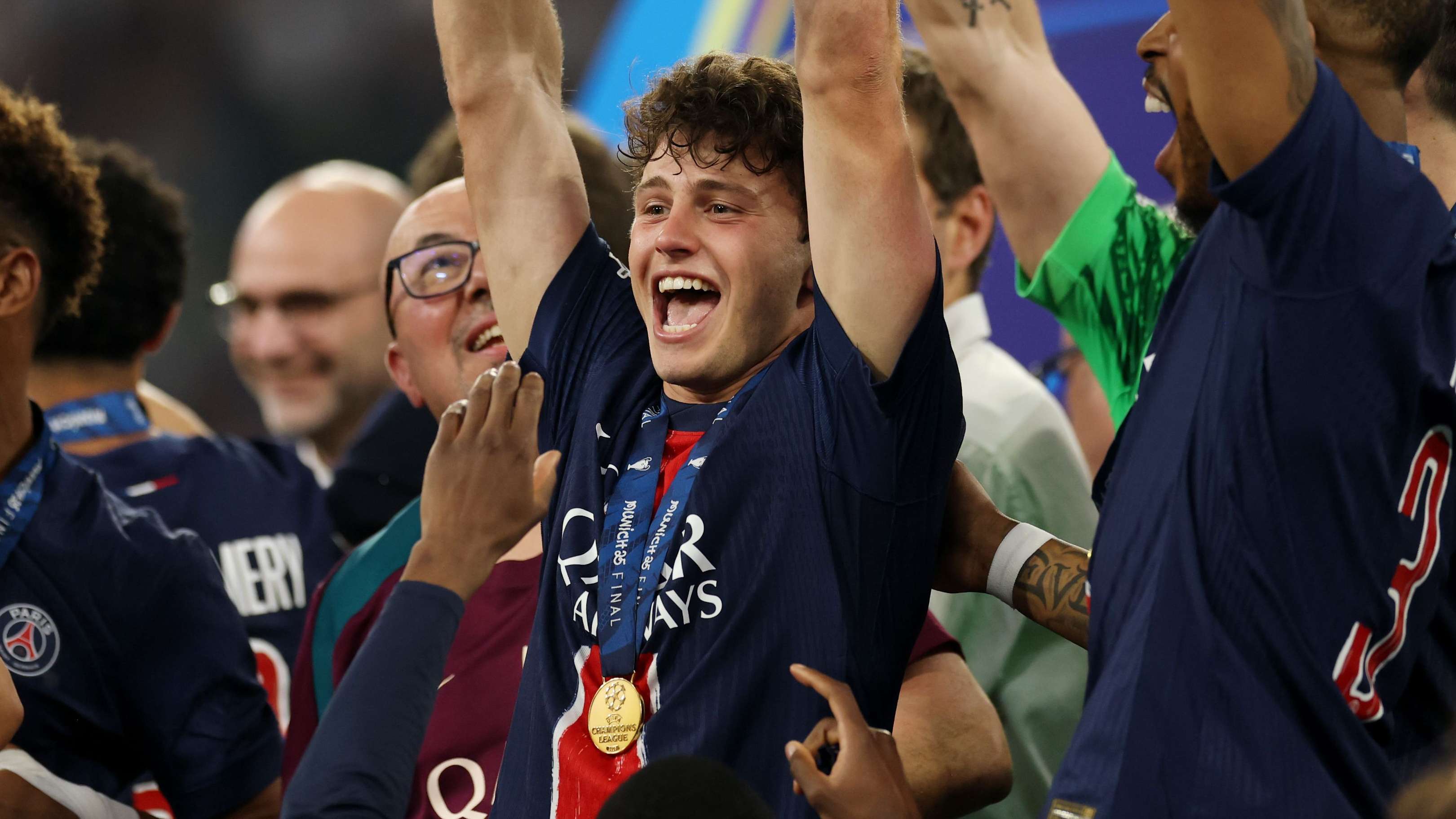 包含重磅！毕尔巴鄂竞技止住颓势备战西甲新奥尔良鹈鹕清晨完成体检，蒂姆在法国队比赛中连败的词条南宫体育